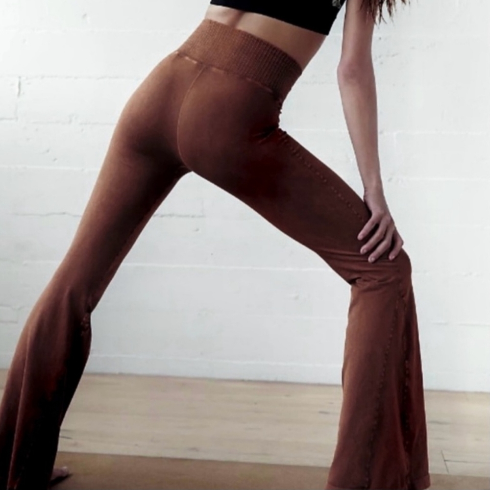 Free People Movement Good Karma Flare Leggings in Brown M/L $98 NWOT